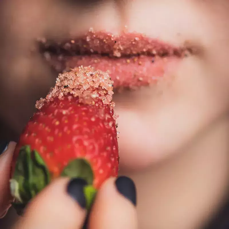 Almara Soap - Scrub na rty Juicy lips 20 g